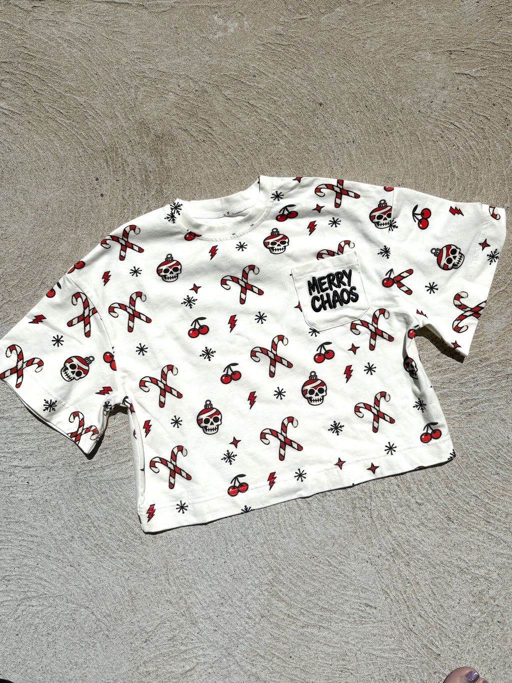 MERRY CHAOS TEE