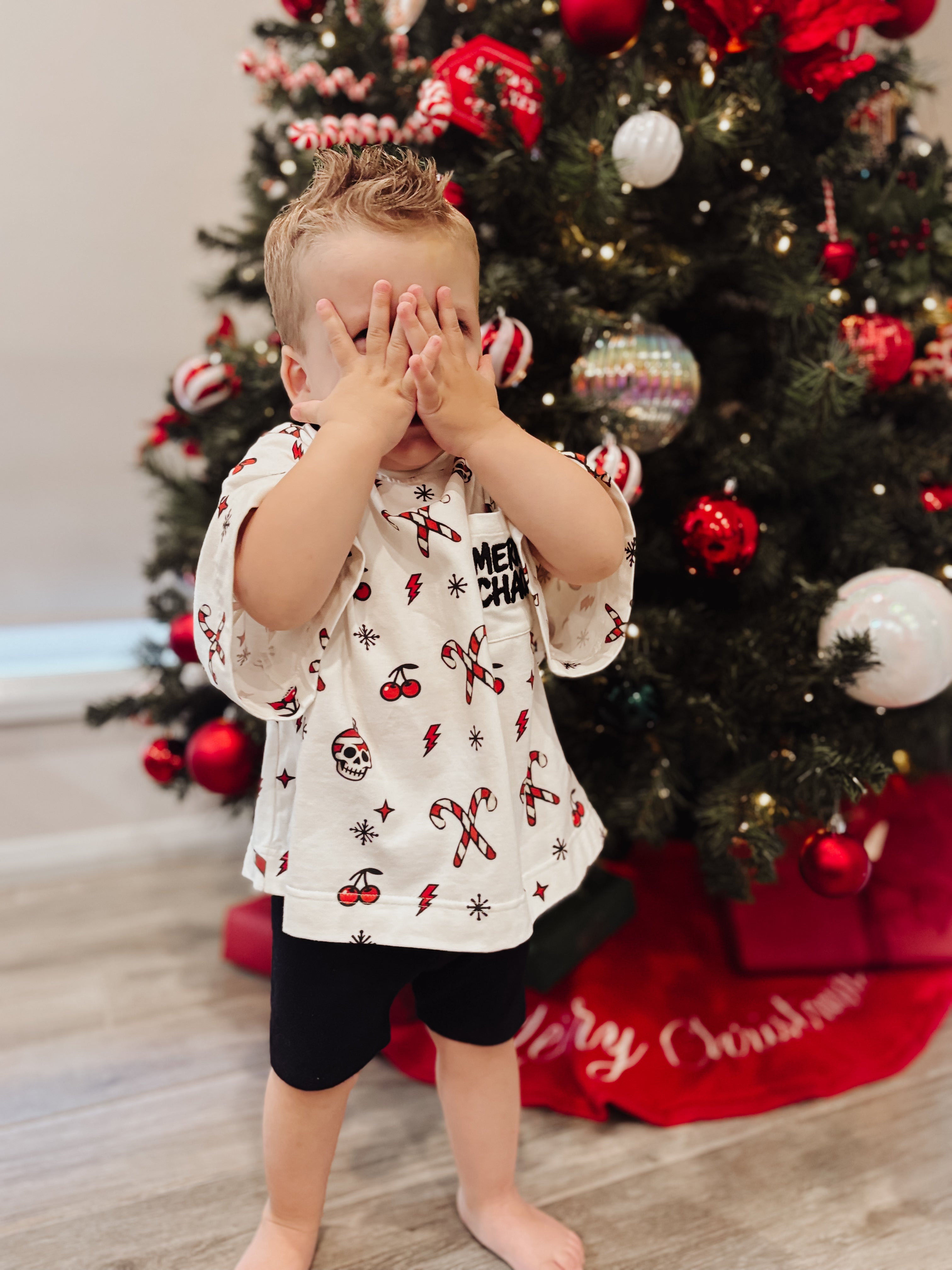 MERRY CHAOS TEE