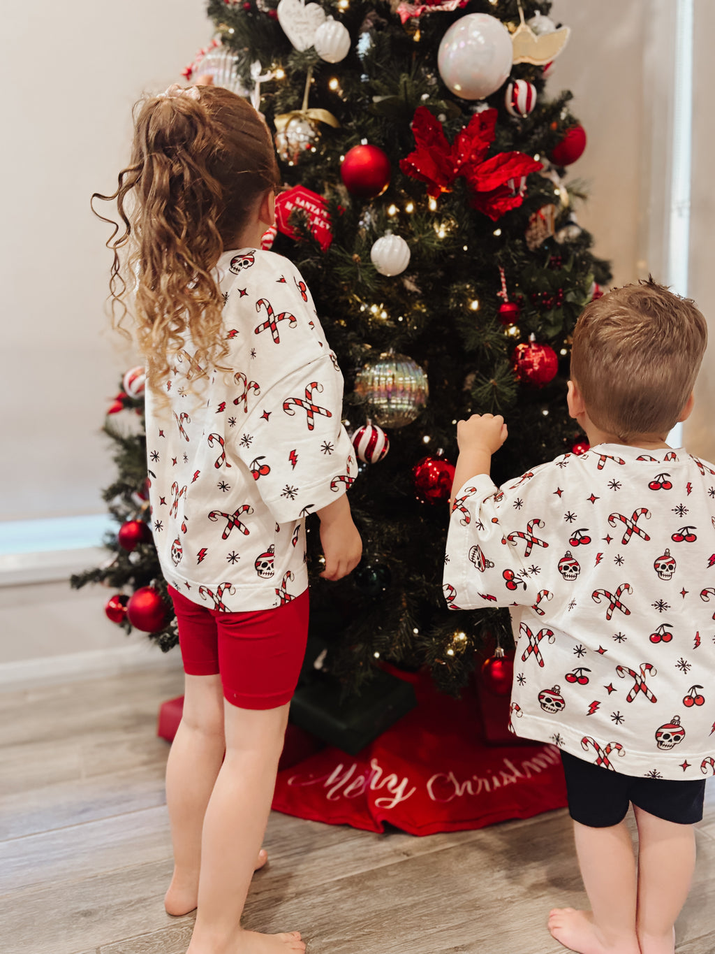 MERRY CHAOS TEE